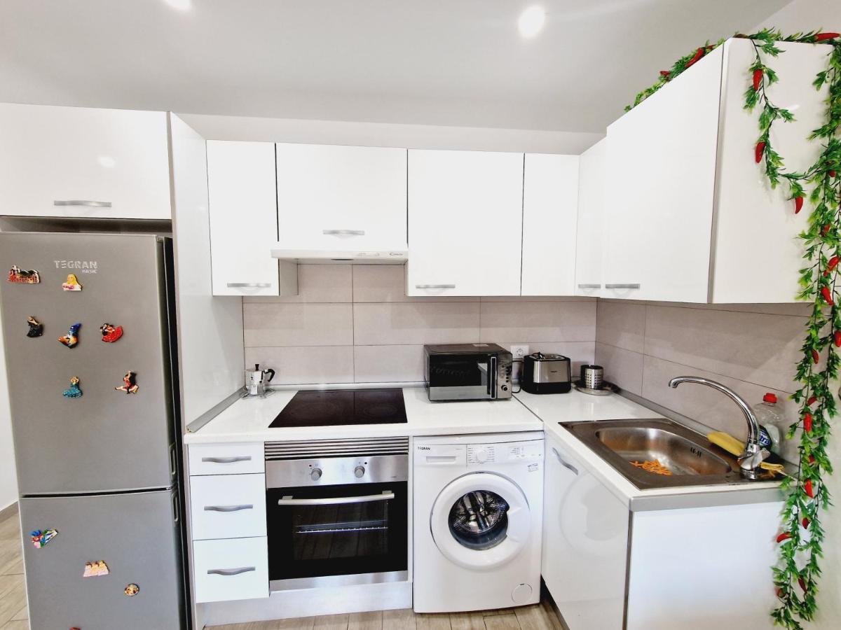 Luxury San Marino Apartment & Pool View Los Cristianos  Bagian luar foto
