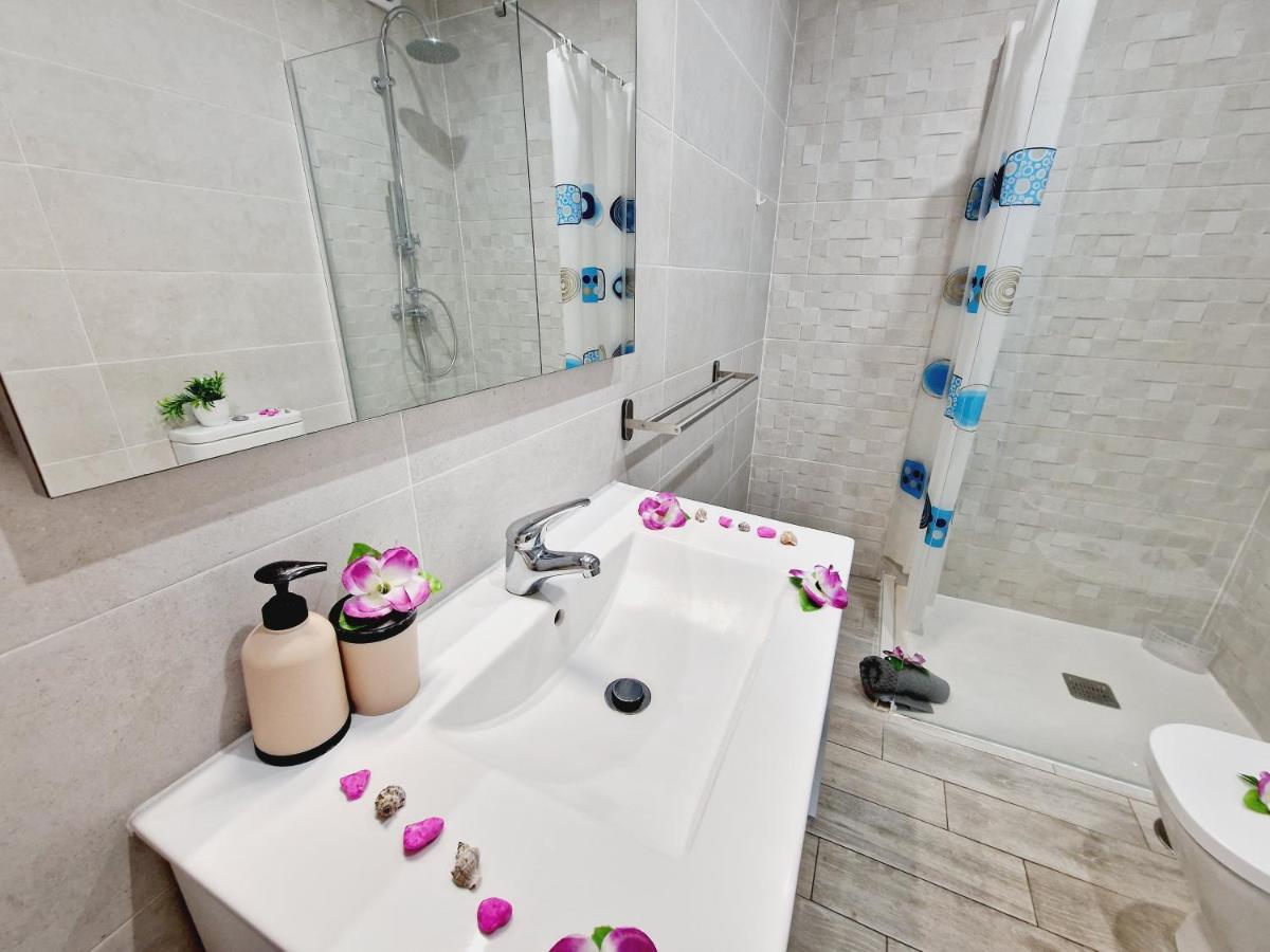 Luxury San Marino Apartment & Pool View Los Cristianos  Bagian luar foto
