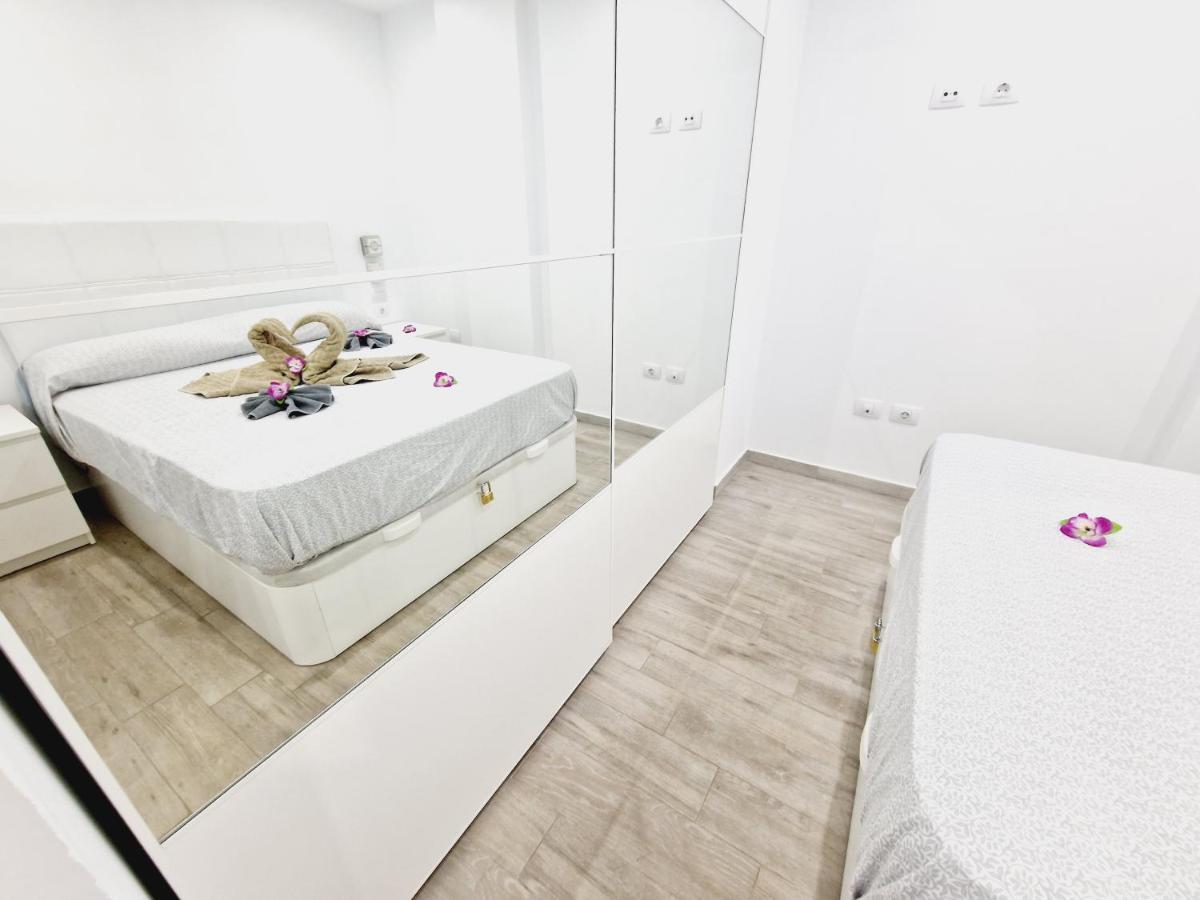 Luxury San Marino Apartment & Pool View Los Cristianos  Bagian luar foto